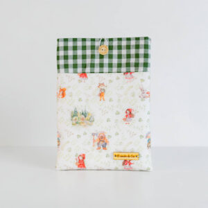 Funda libro Caperucita y vichy verde y blanco 2